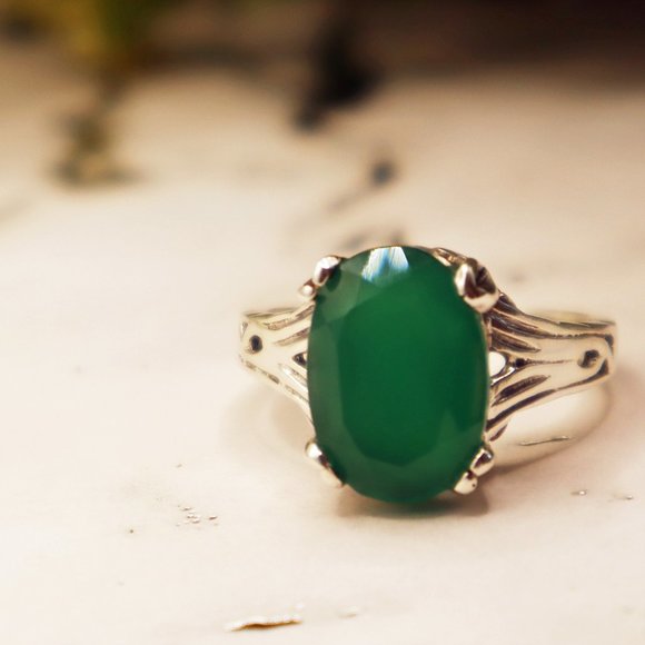 Handcrafted Natural 6.28 ct. Chalcedony Solitaire Ring Appraised - Picture 1 of 9